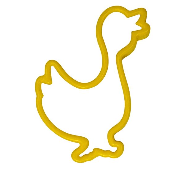 Duck Shaped Yellow Plastic Cookie Cutter For Baking & Crafting Vintage - Picture 1 of 4